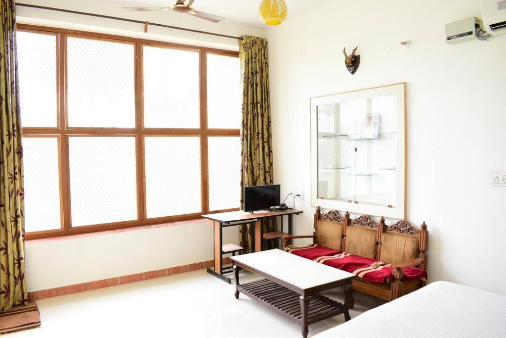 ג'ודפור Poonam Palace Near By Airport מראה חיצוני תמונה